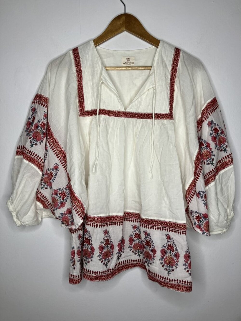 Anokhi Women's M White Red Floral Embroidered Top Blouse Peasant Hippie Boho